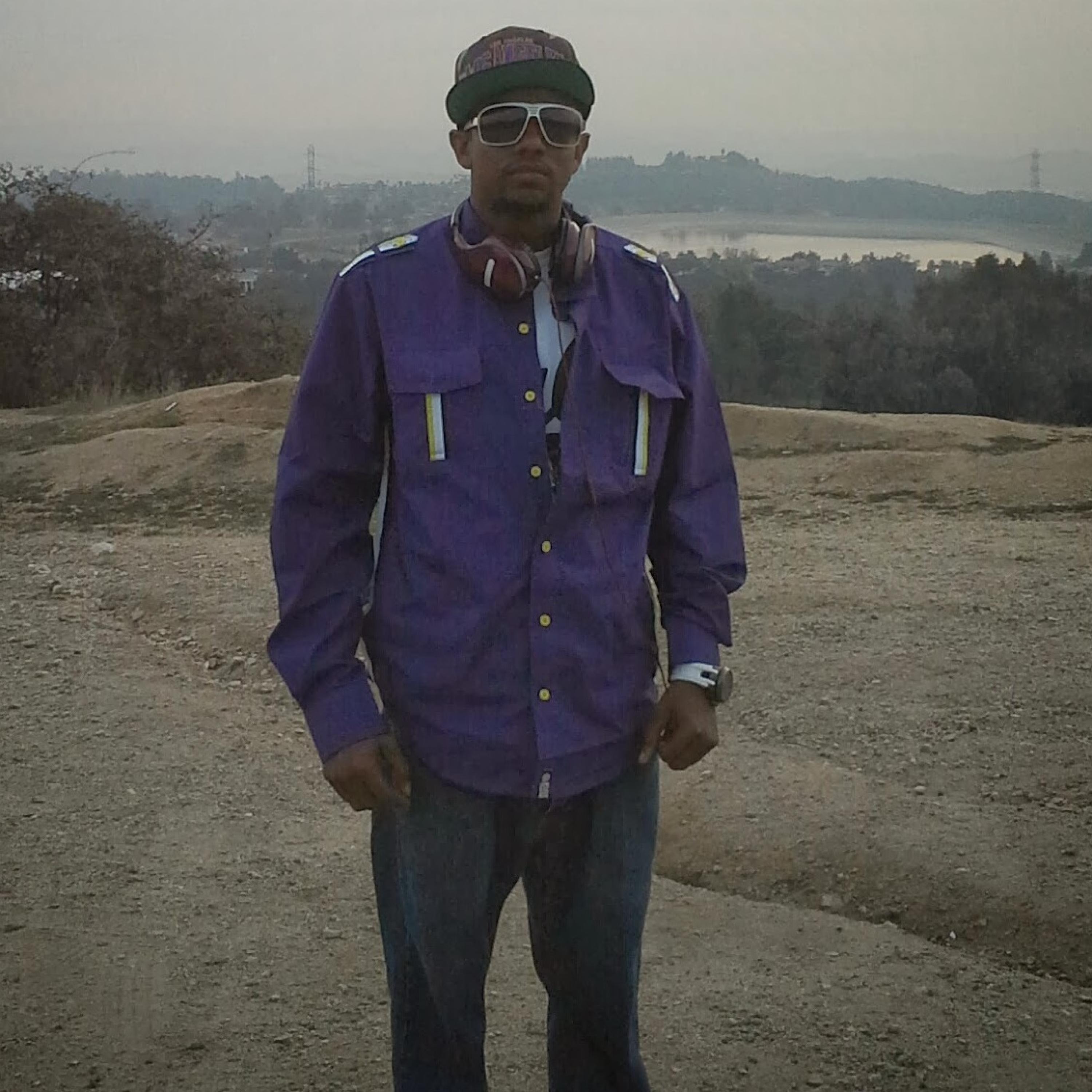 Funkshon (feat. Cyress Jones)