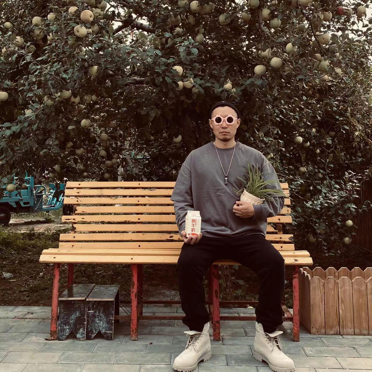 离爱不远（Cover：黄大炜）封面