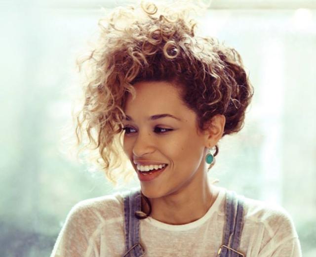 Izzy Bizu