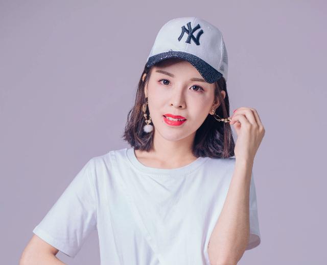 小曼