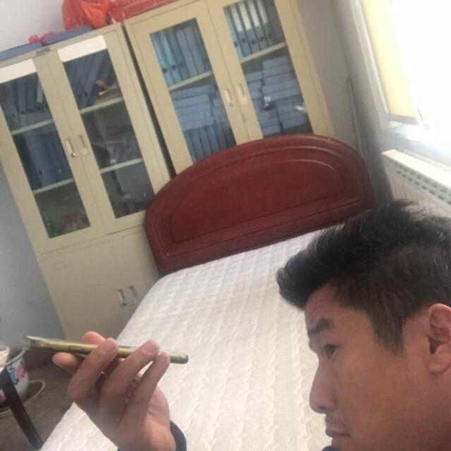 我今天吃饱了所以说有点困但是外星人洗澡没带肥皂