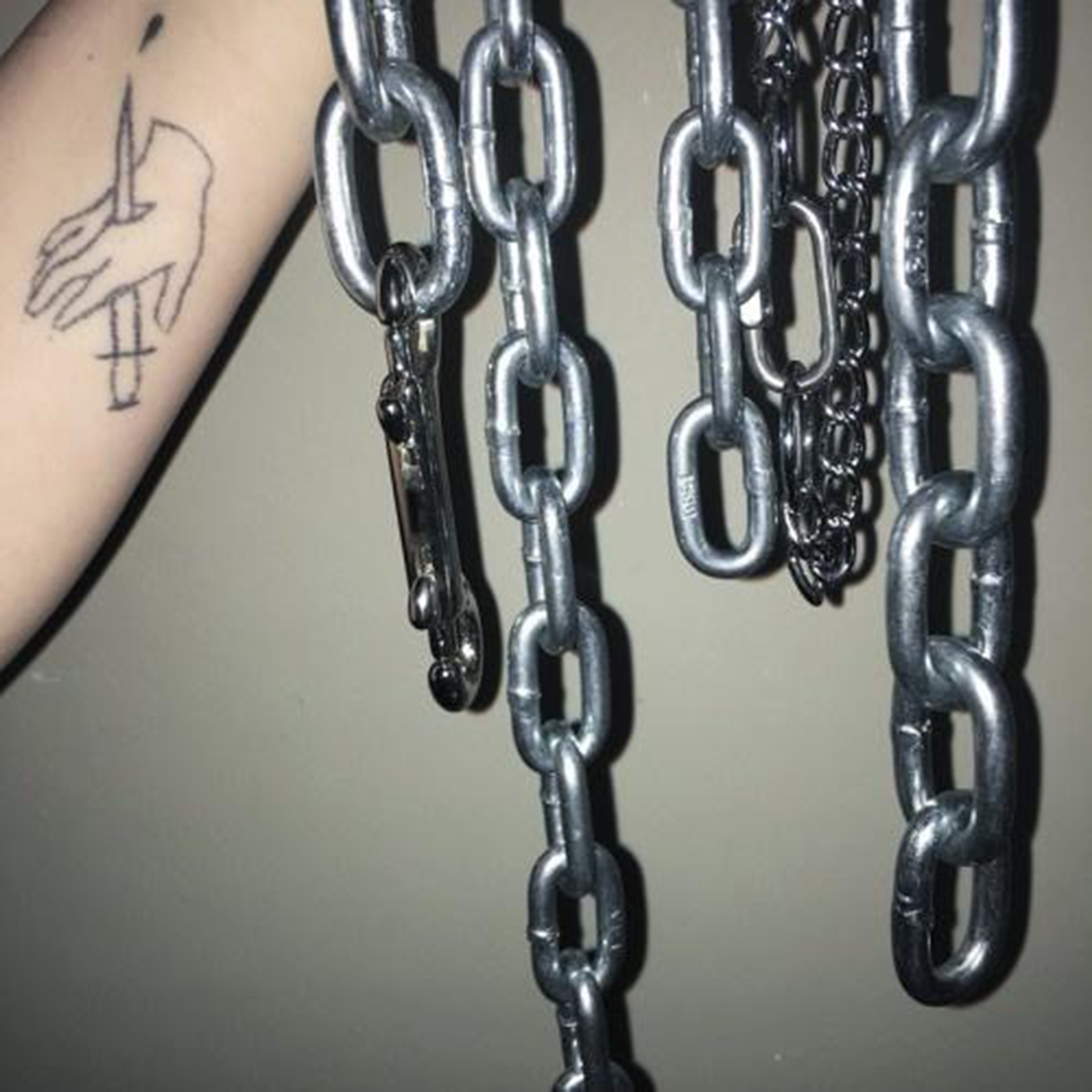 leash_Lilith Is Gone_leash | 在线播放_leash歌词_leash下载 | 网易云音乐