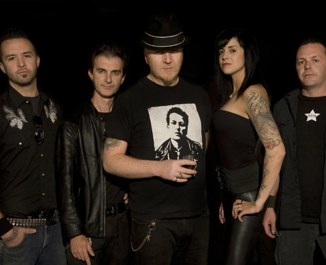 The Mahones