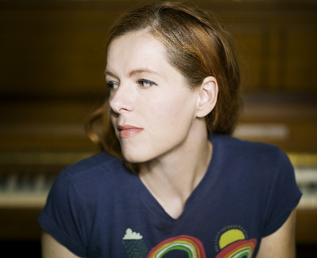 Kelly Hogan