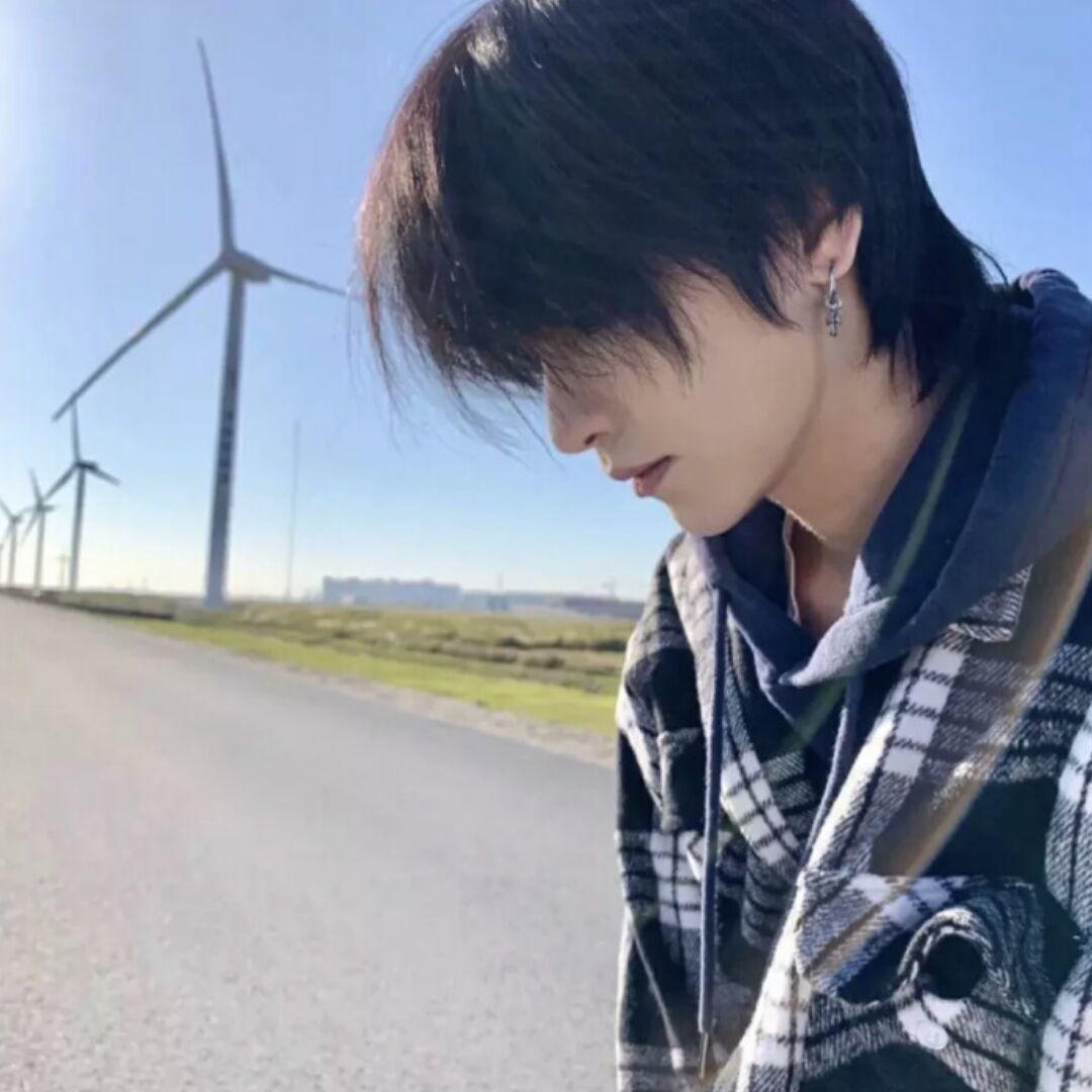 踏山河抖音翻唱版 - 着陆封面
