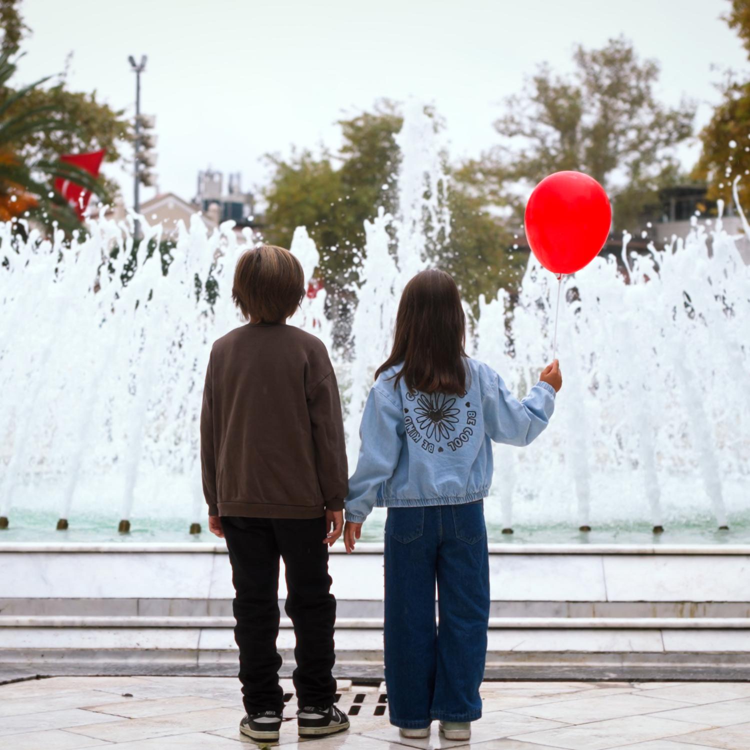 İnsan Bir Kez Sever