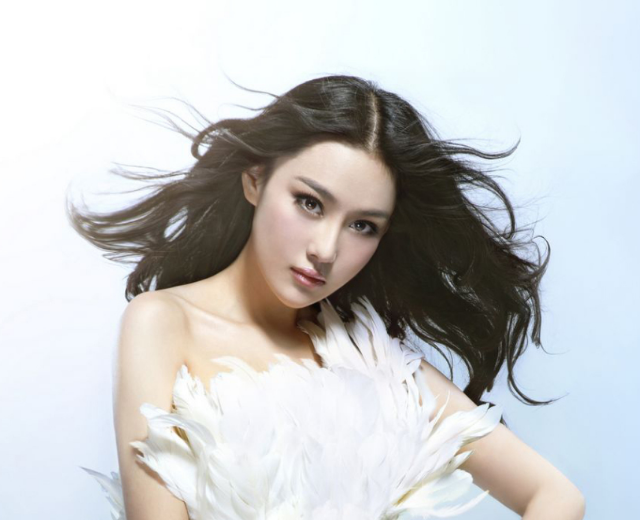 张馨予