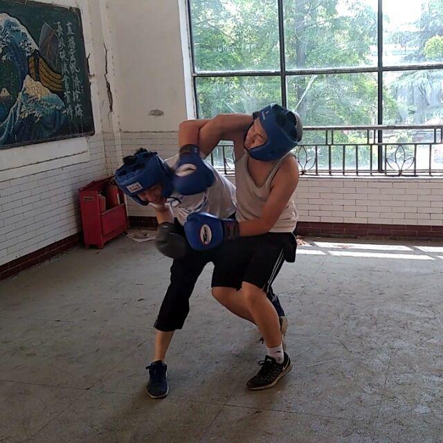 一万次悲伤 (吉他版伴奏) [Cover 逃跑计划]