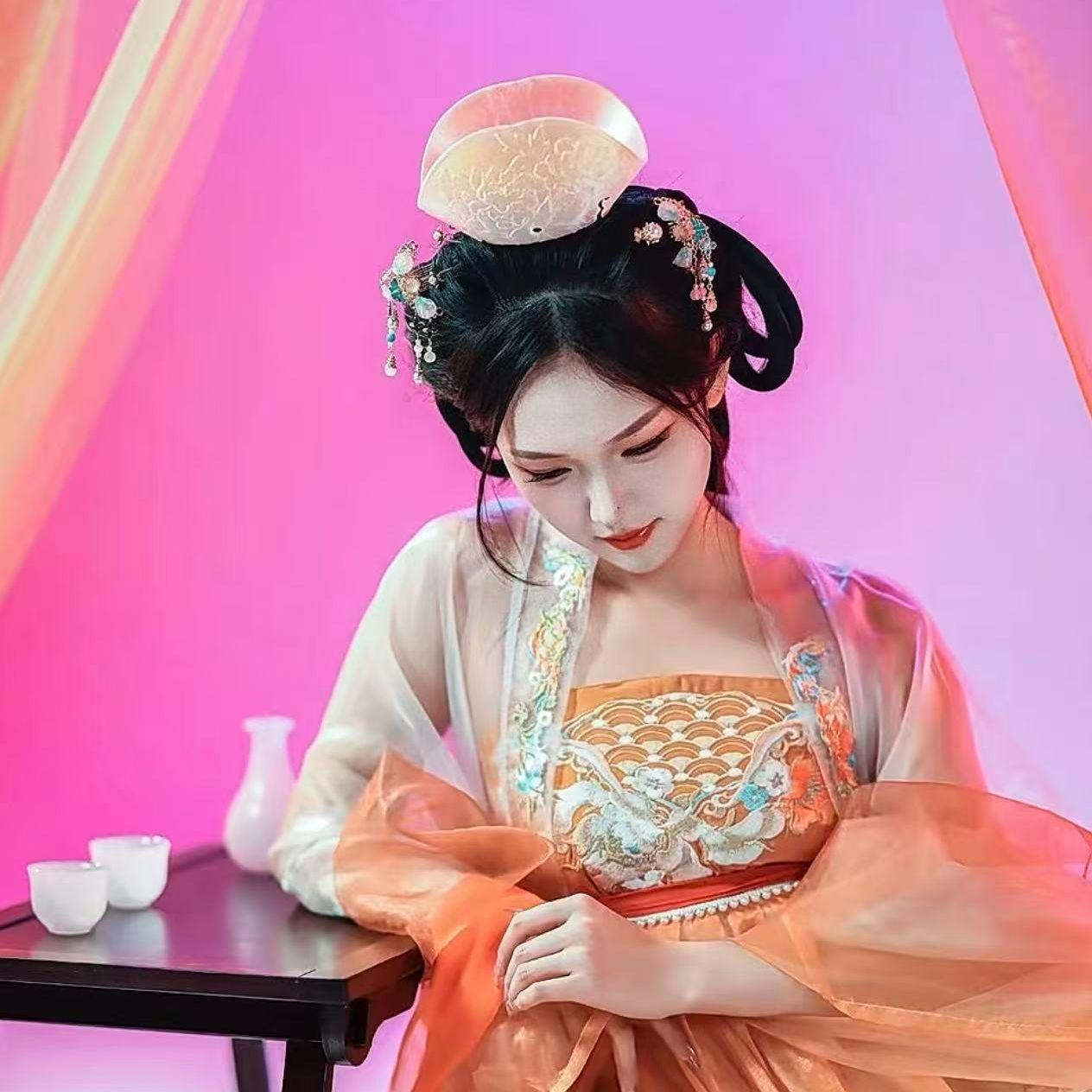新女人花封面