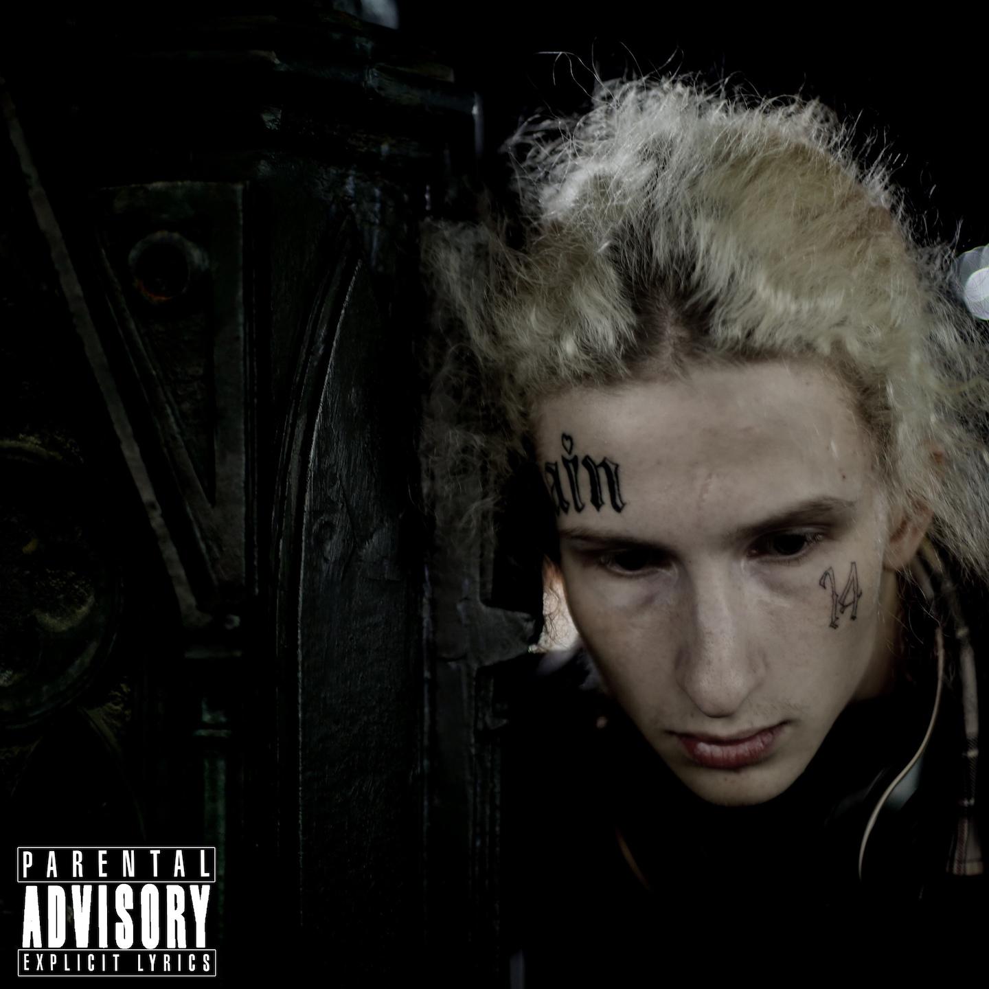 Крестик на руке