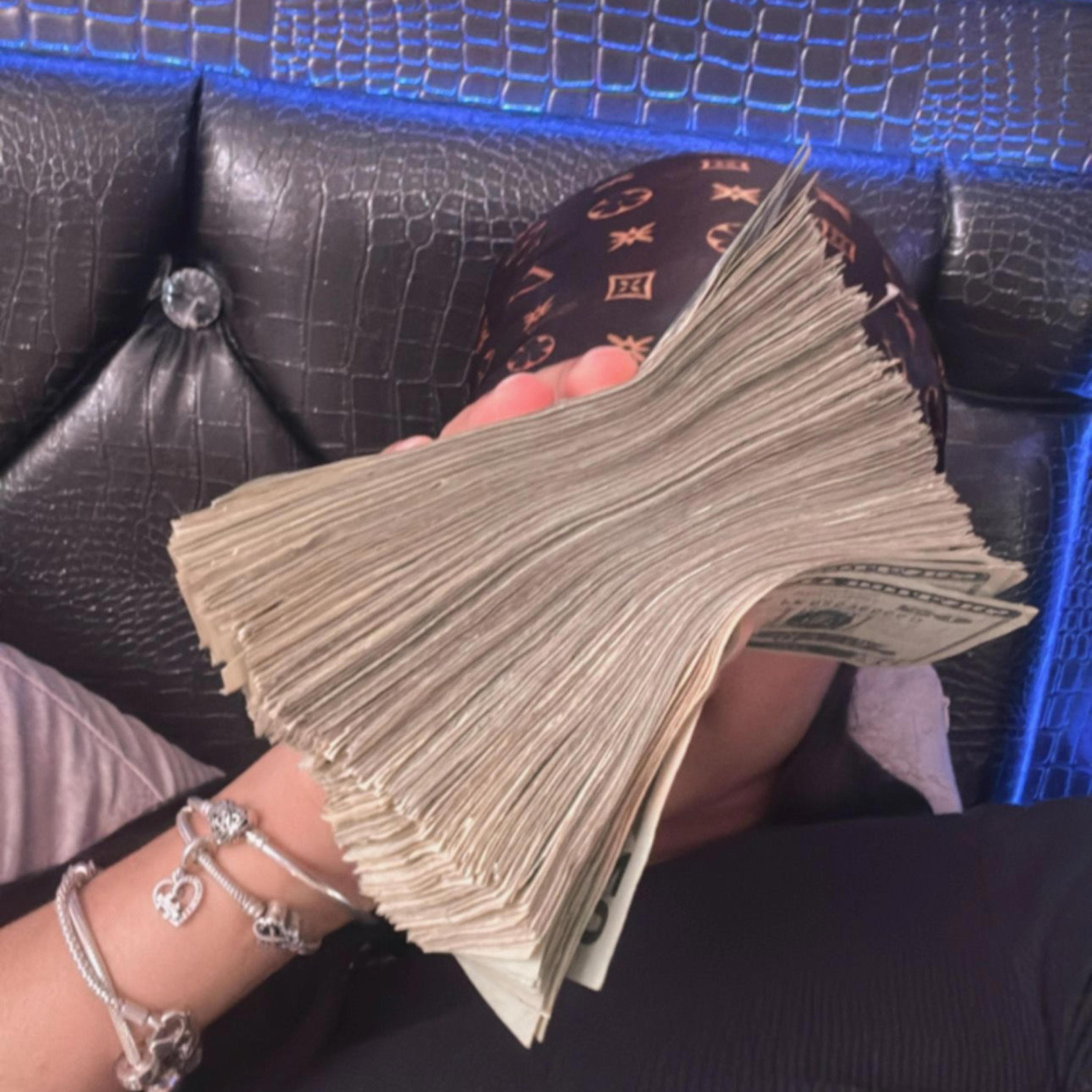 Pluto & YK Niece Whim Whamiee (feat. Ukauj)