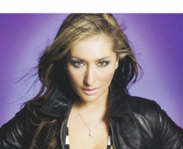 LISA（リサ/エリザベス・サクラ・成田） - 歌手 - 网易云音乐