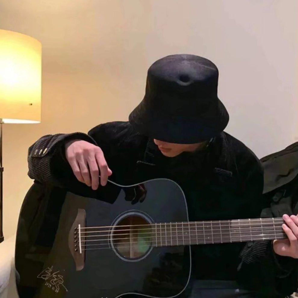 使命召唤手游 EM2-苍穹 背景音乐（纯音乐）