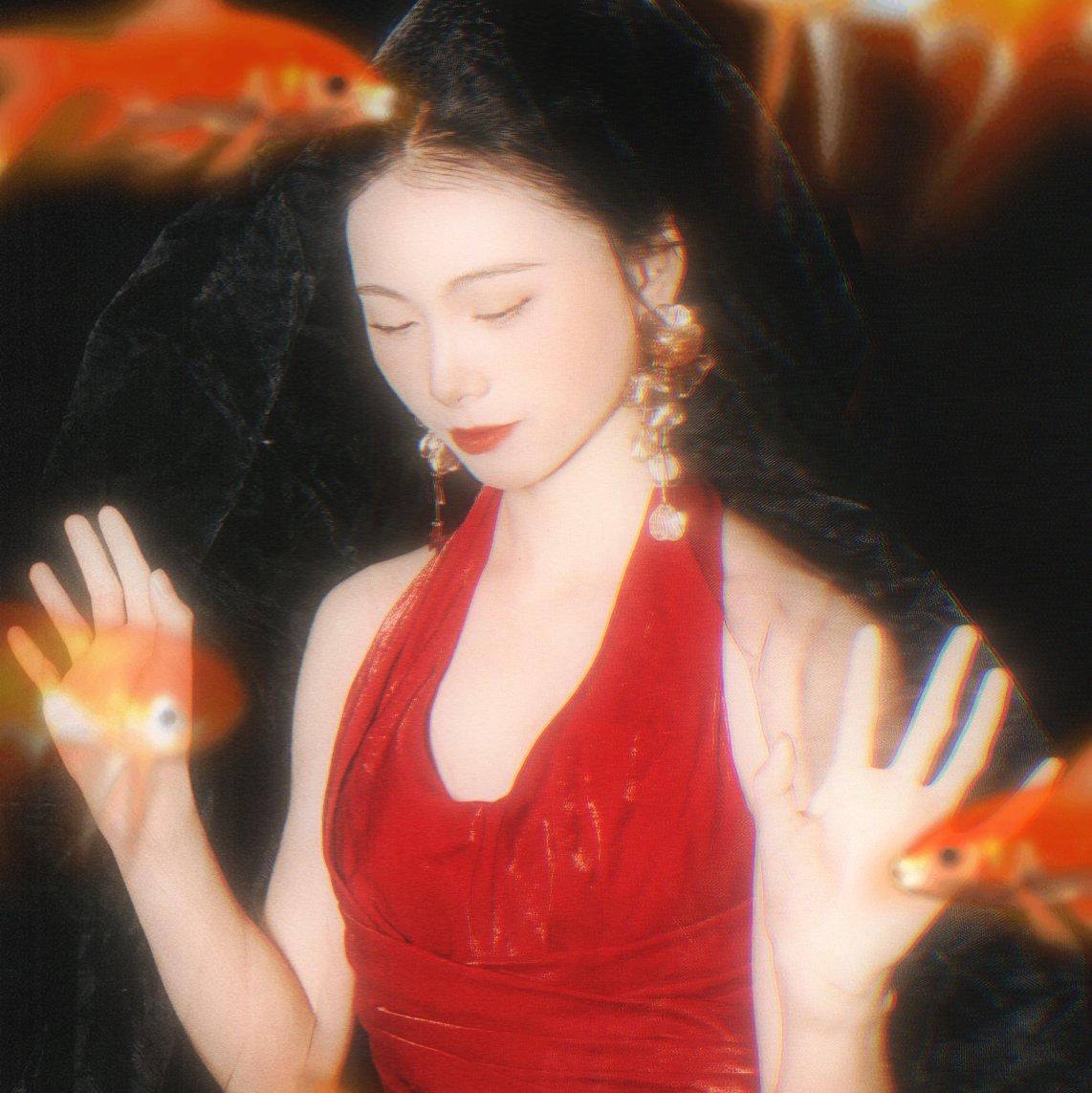 三寸天堂（cover严艺丹）封面