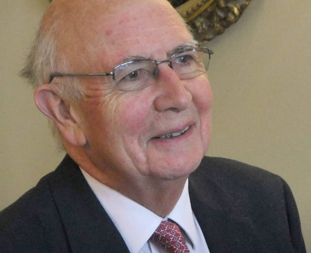 Martin Neary