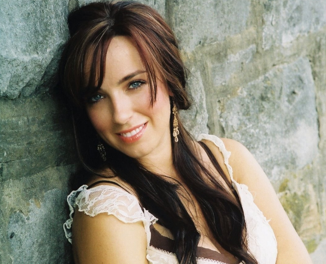 Rebecca Lynn Howard