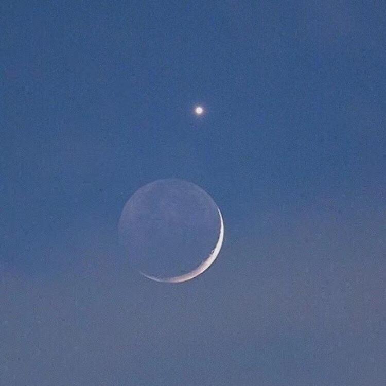 空对月封面
