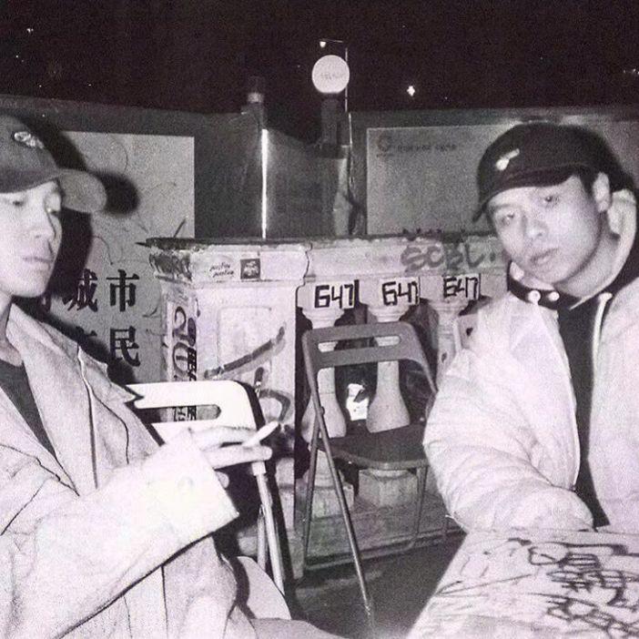 沙滩上开敞篷封面