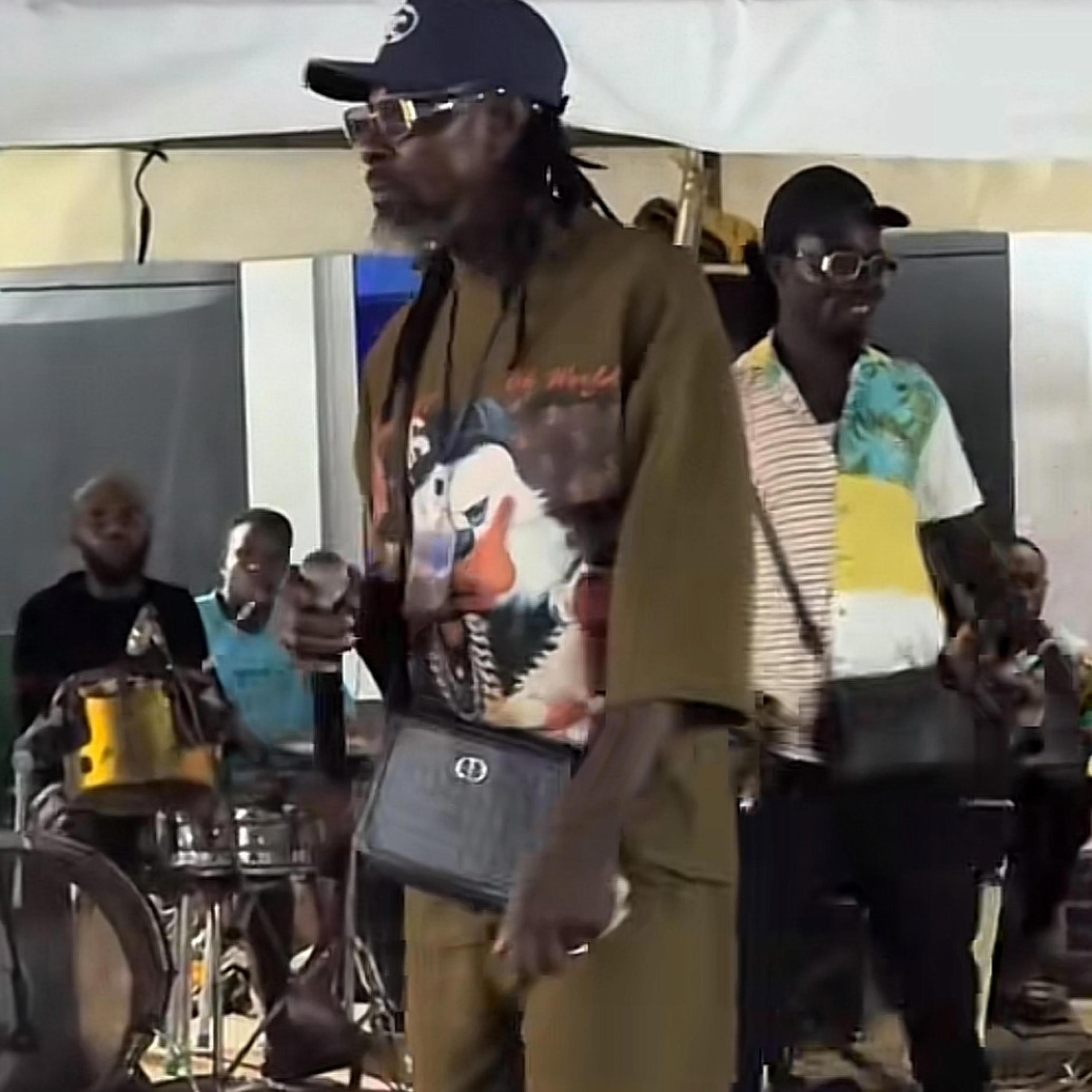 Never Backdown (feat. Onyeogazili)