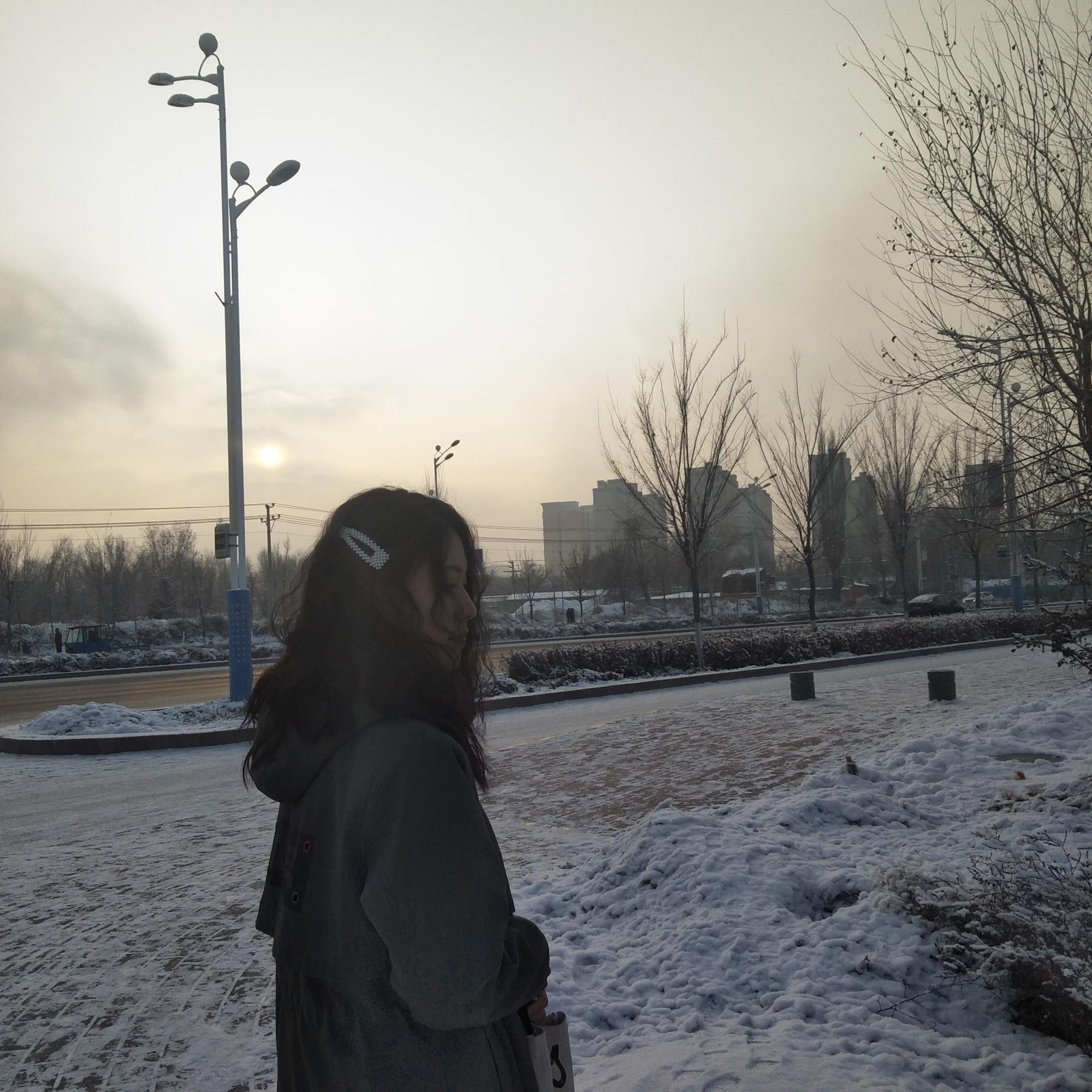 我的姑娘 她在远方 (女版) (翻自 隔壁老樊)_雪雪想睡觉_我的姑娘 她在远方 (女版) | 在线播放_我的姑娘 她在远方 (女版) (翻自 隔壁老樊)歌词_我的姑娘 她在远方 (女版) (翻自 隔壁老樊)下载 | 网易云音乐