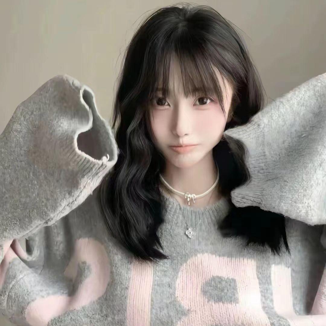 雨停后的窗边封面