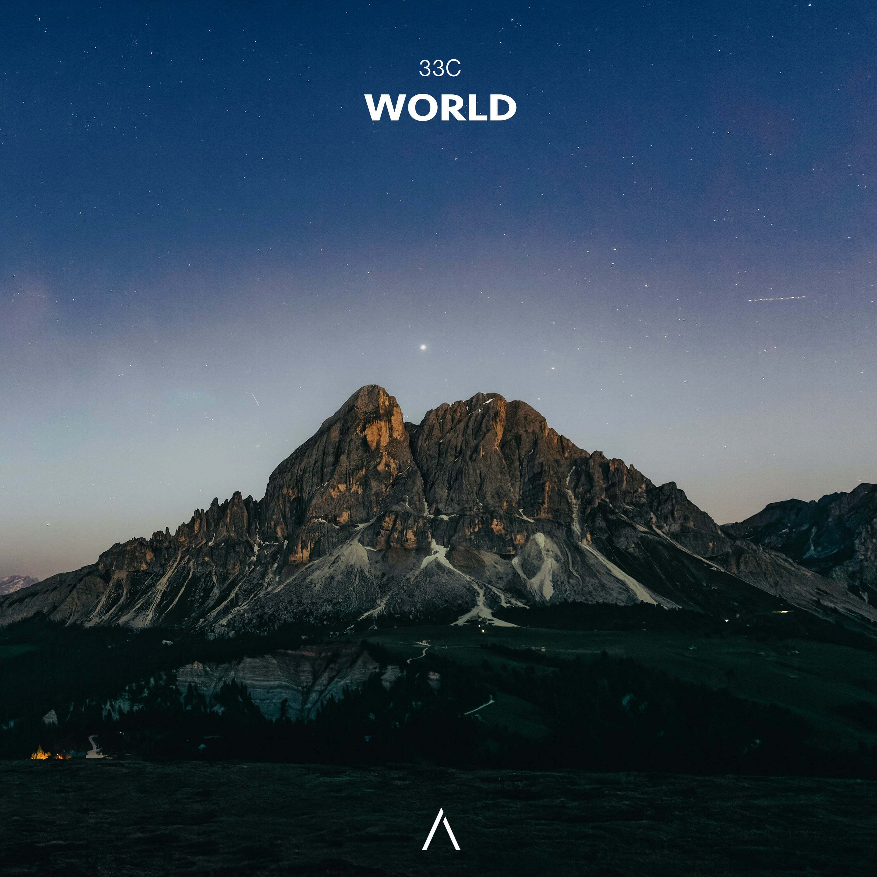 World封面
