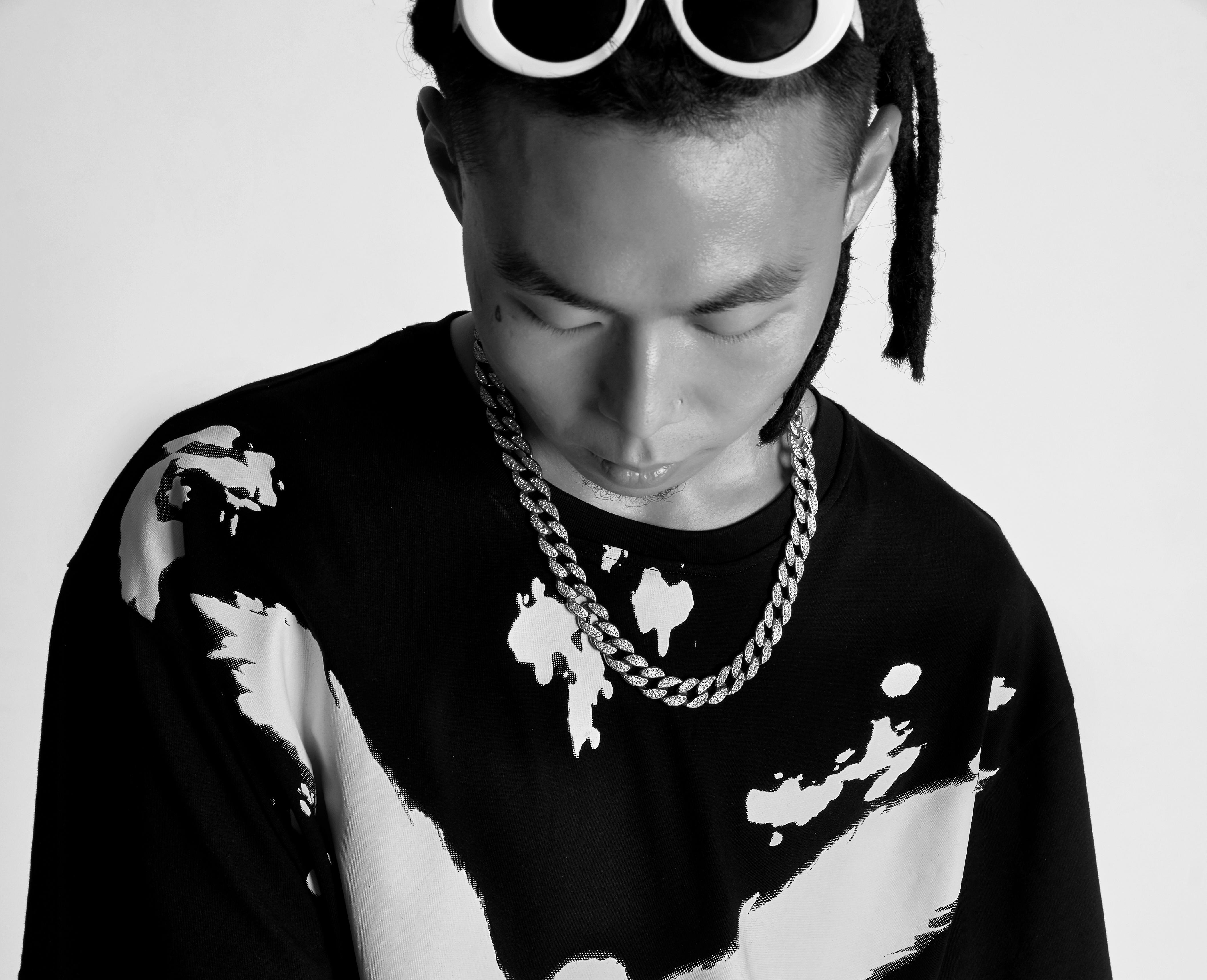 建坤YOUNG