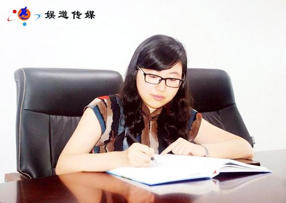 《中国著名女诗人诗选_九位女诗人抗疫作品|娱道文化战“疫” 《中国著名女诗人诗选_九位女诗人抗疫作品|娱道文化战“疫”