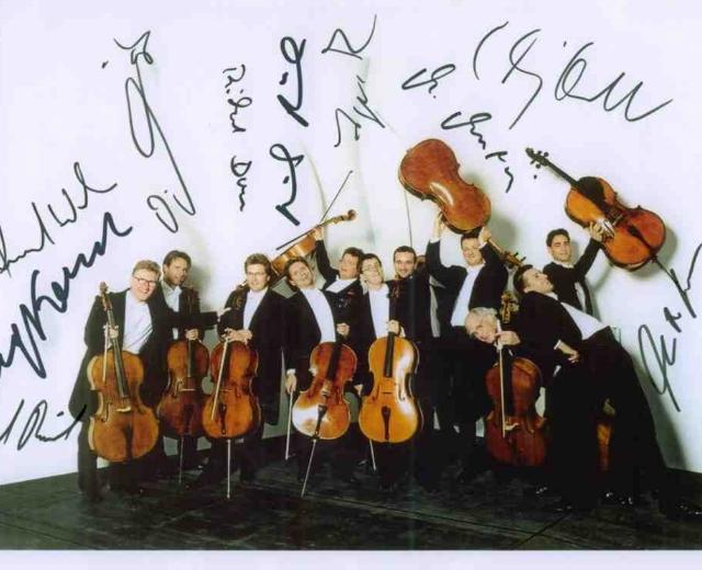 DIE 12 CELLISTEN DER BERLINER PHILHARMONIKER