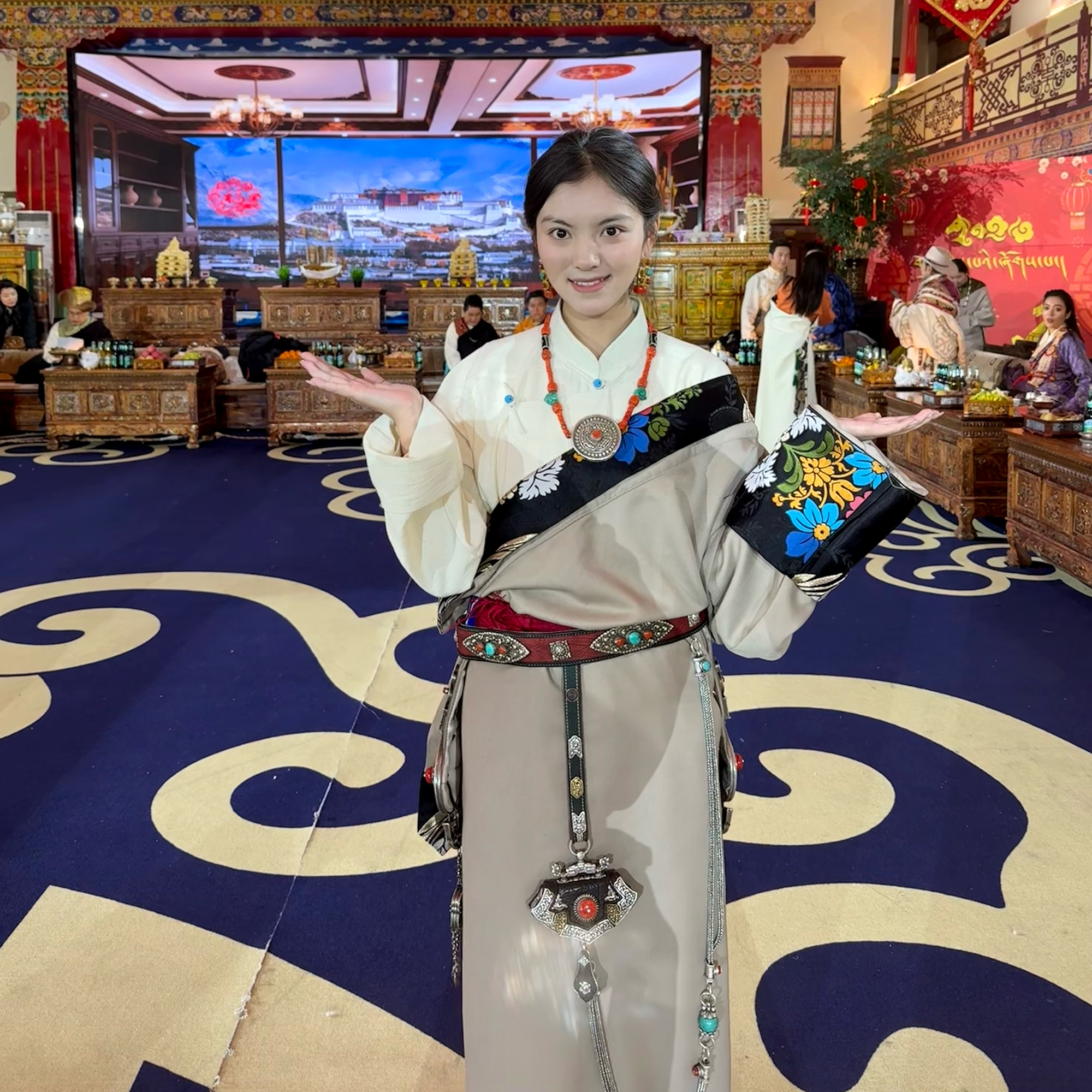 东方布达拉封面