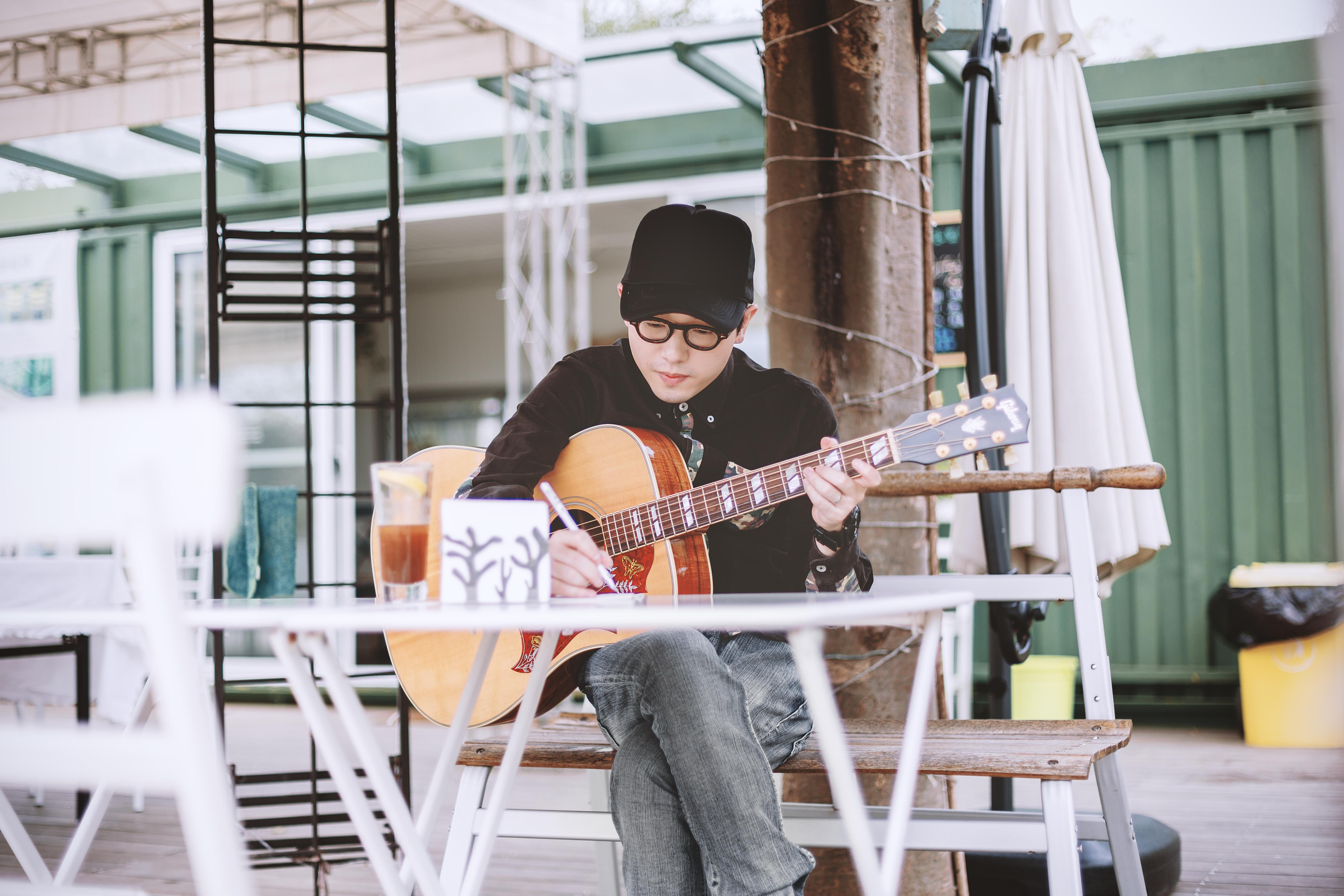 song-img