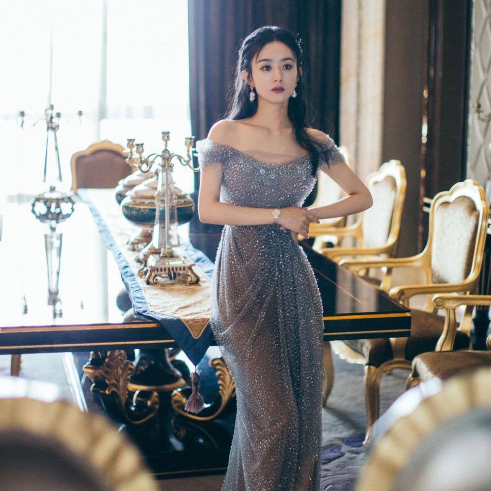 提及年少署名（尽管我们手中空无一物填翻）（翻自 RAM WIRE）