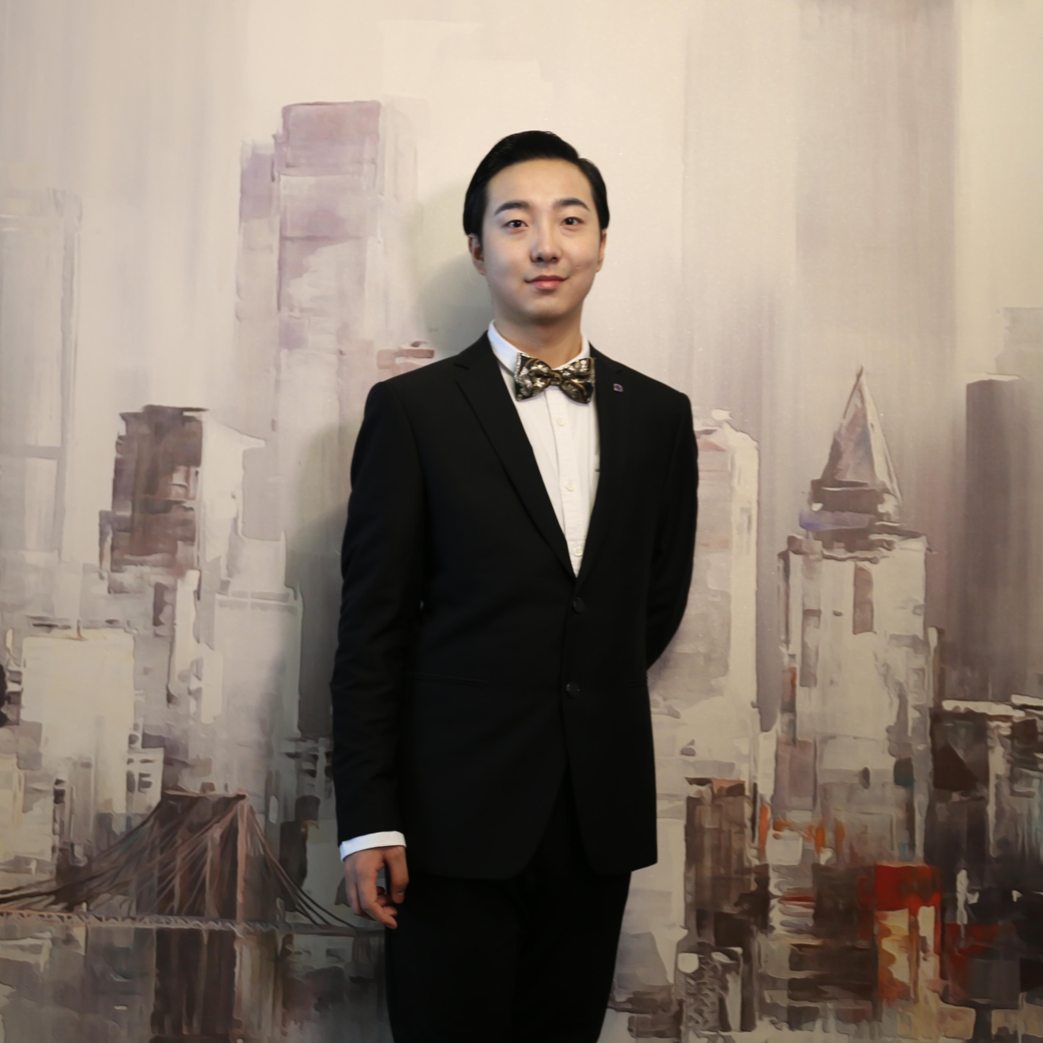 《恒河上升起太阳》——戴君毅（翻自 帕瓦罗蒂）封面