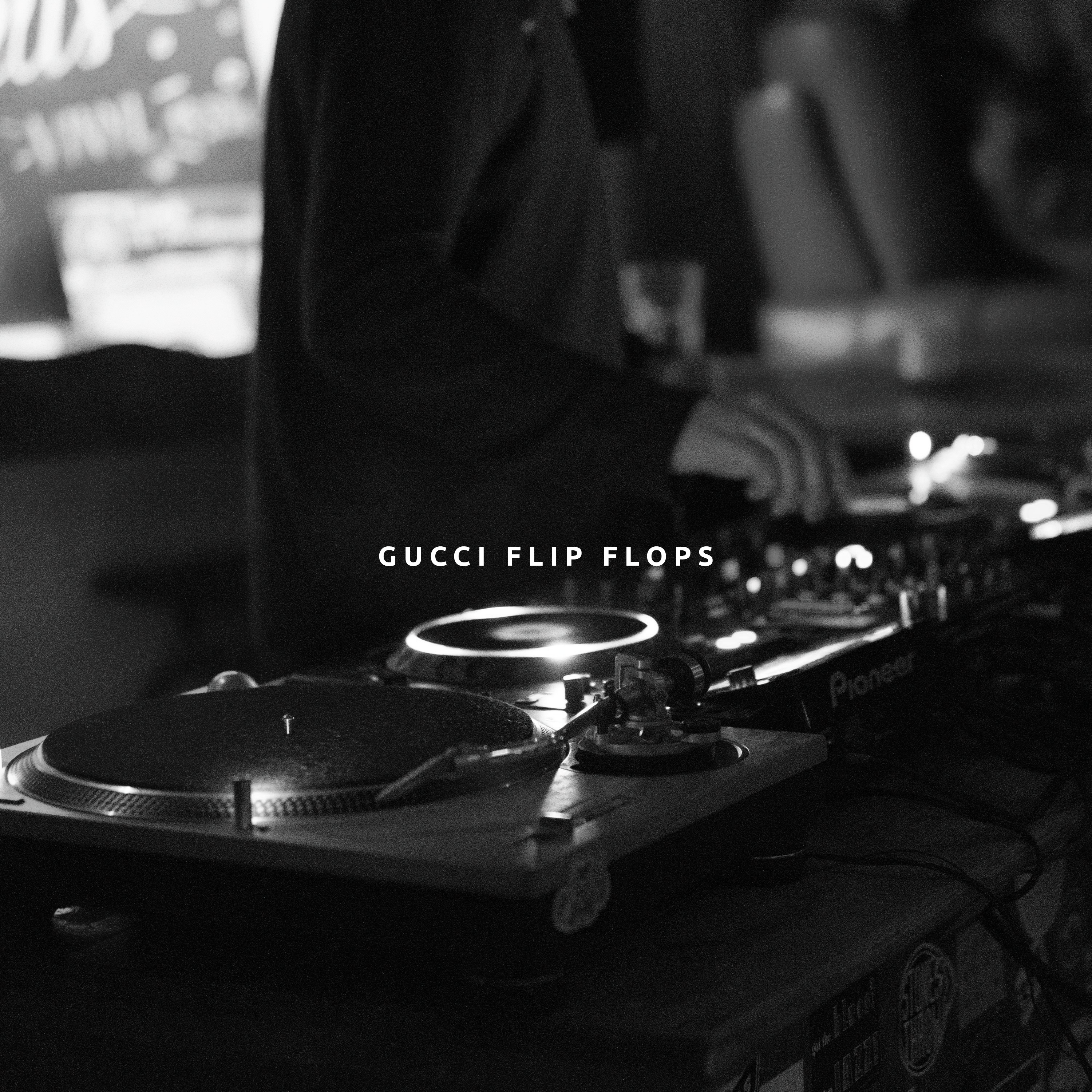 GUCCI FLIP FLOPS