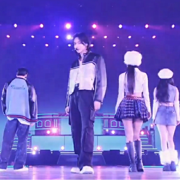 Hot&Cold (Live)_SEULGI_ | 在线播放_Hot&Cold (Live)歌词_Hot&Cold (Live)下载 | 网易云音乐