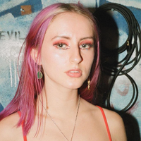 Mia Gladstone