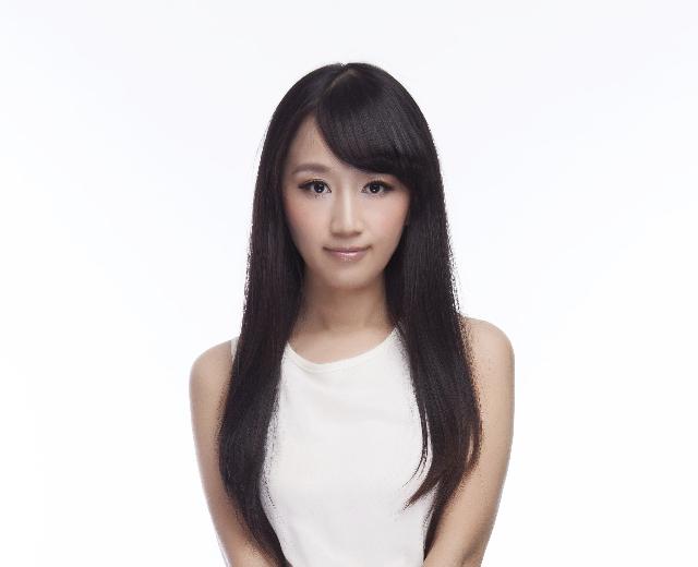东方依依