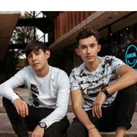 Nyelo & Omix