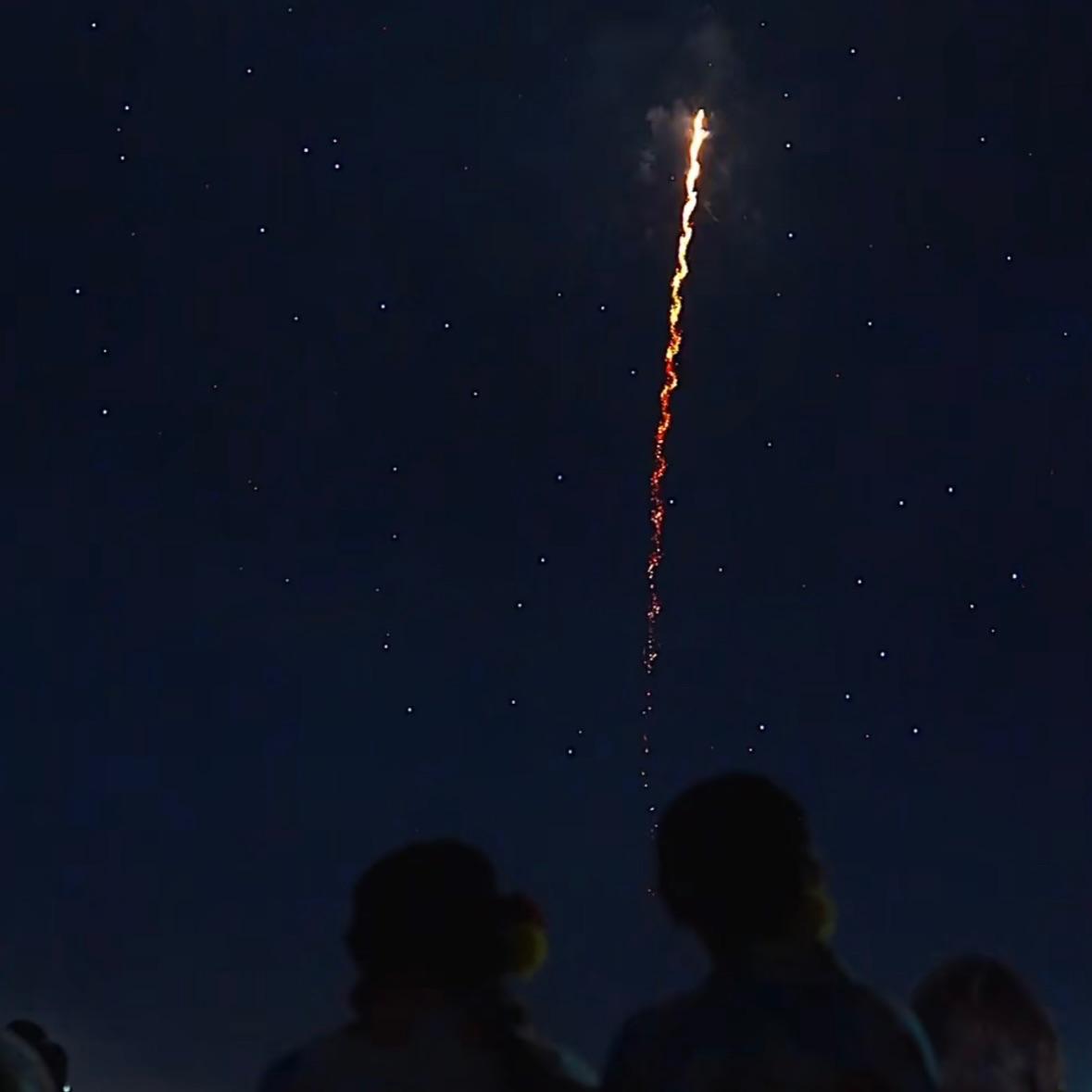思 念 震 耳 欲 聋