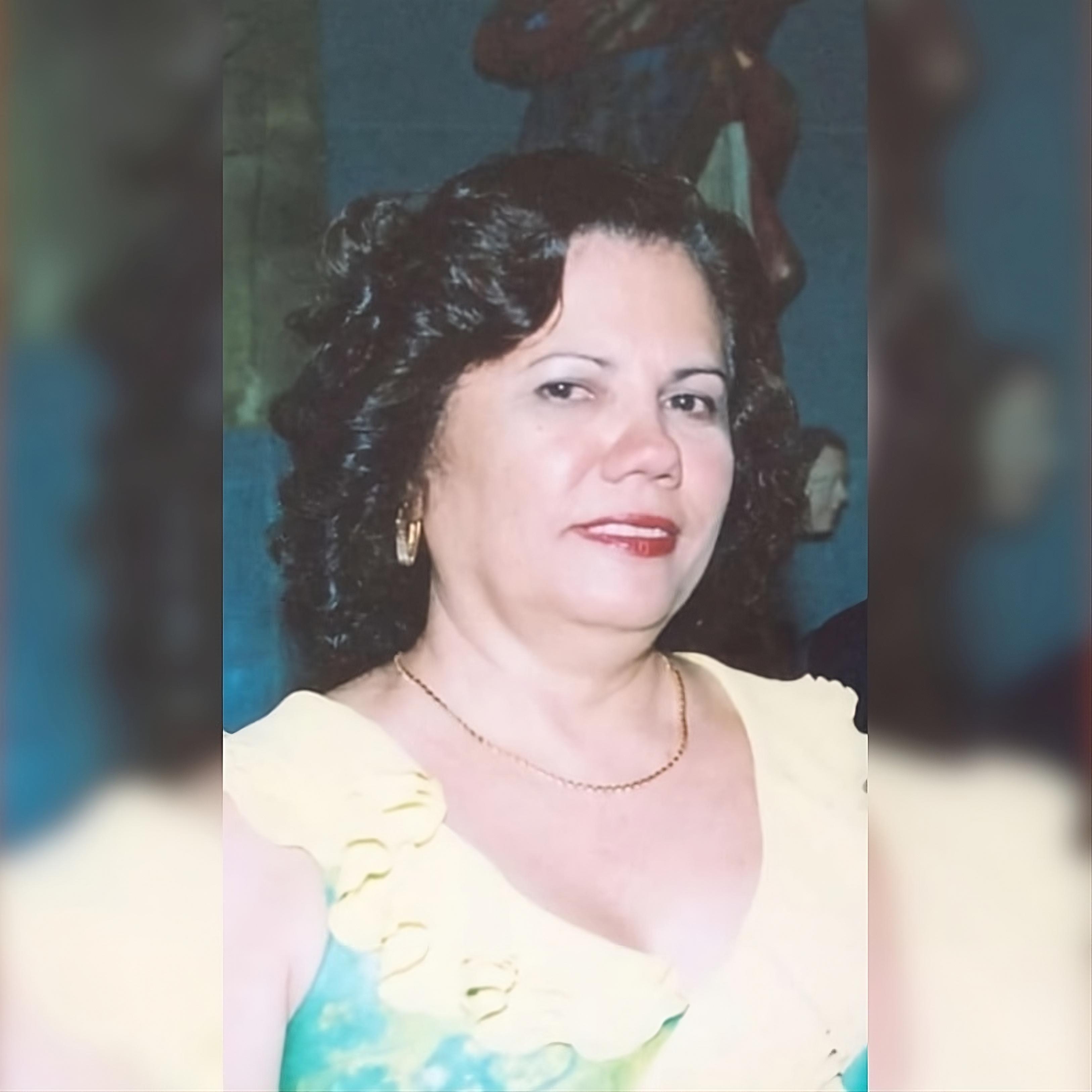 Mulher É Como uma Flor