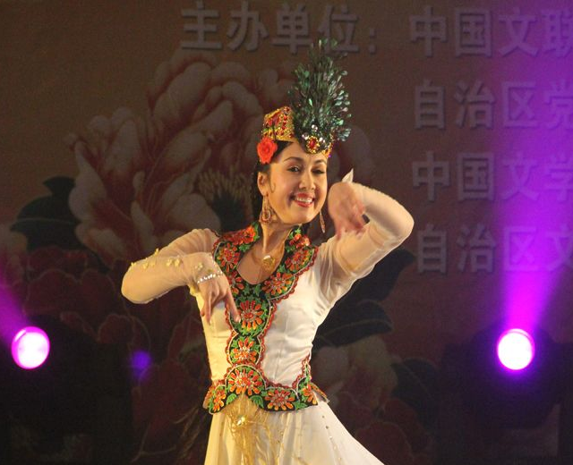 巴哈尔古丽