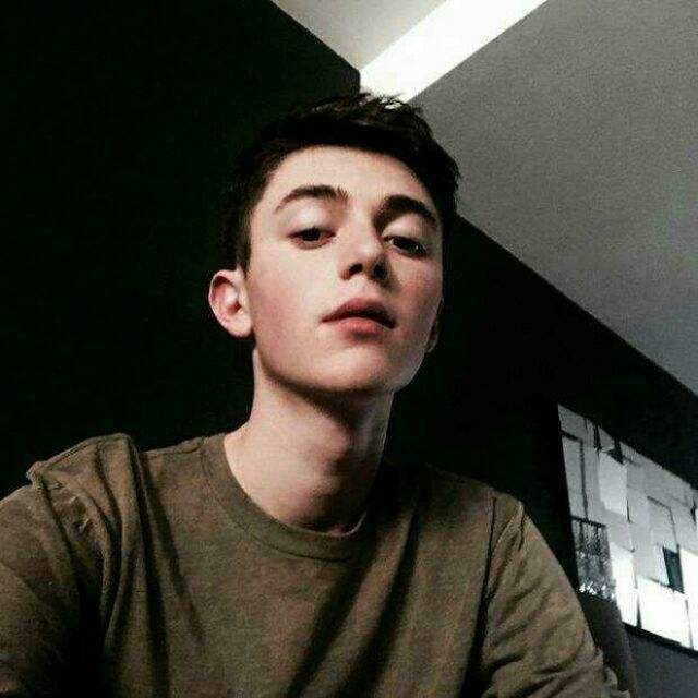 欺凌人1封面