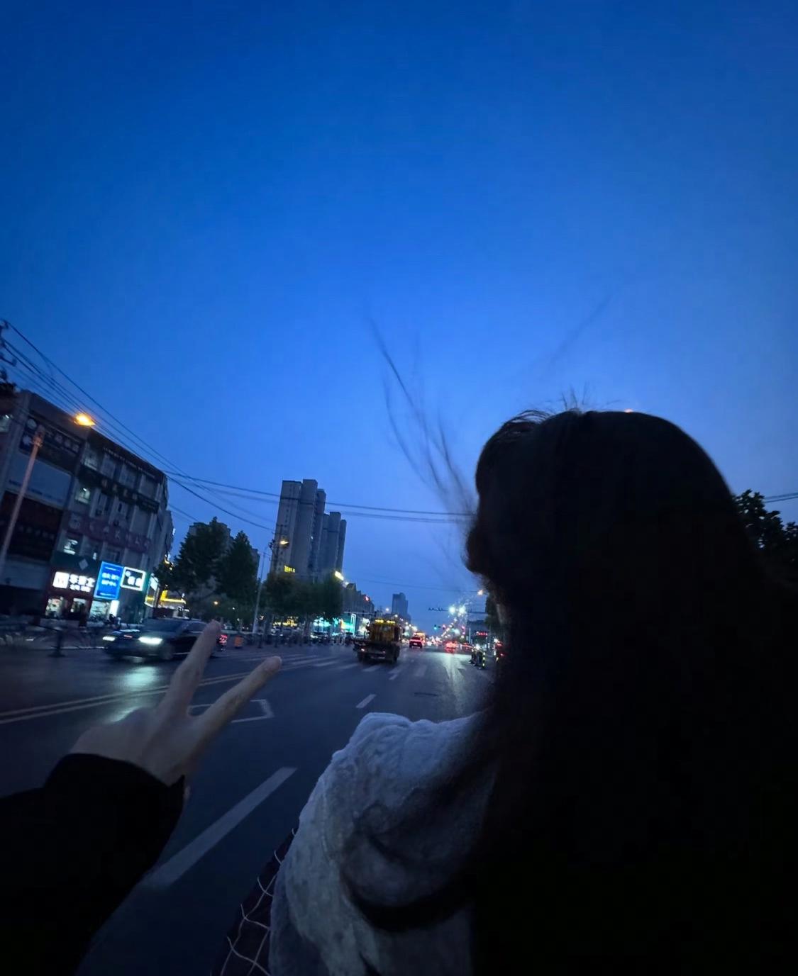 哭不出来封面