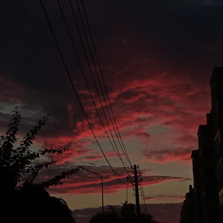 ‘免费’丨日落（Prod by UNIVERSE 444）