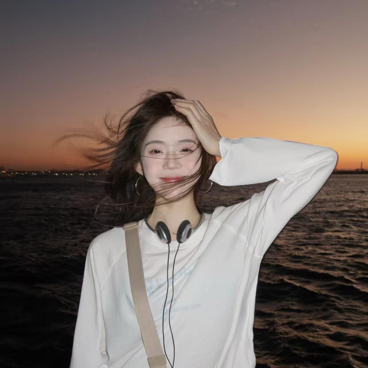 心似烟火 - 小美美封面