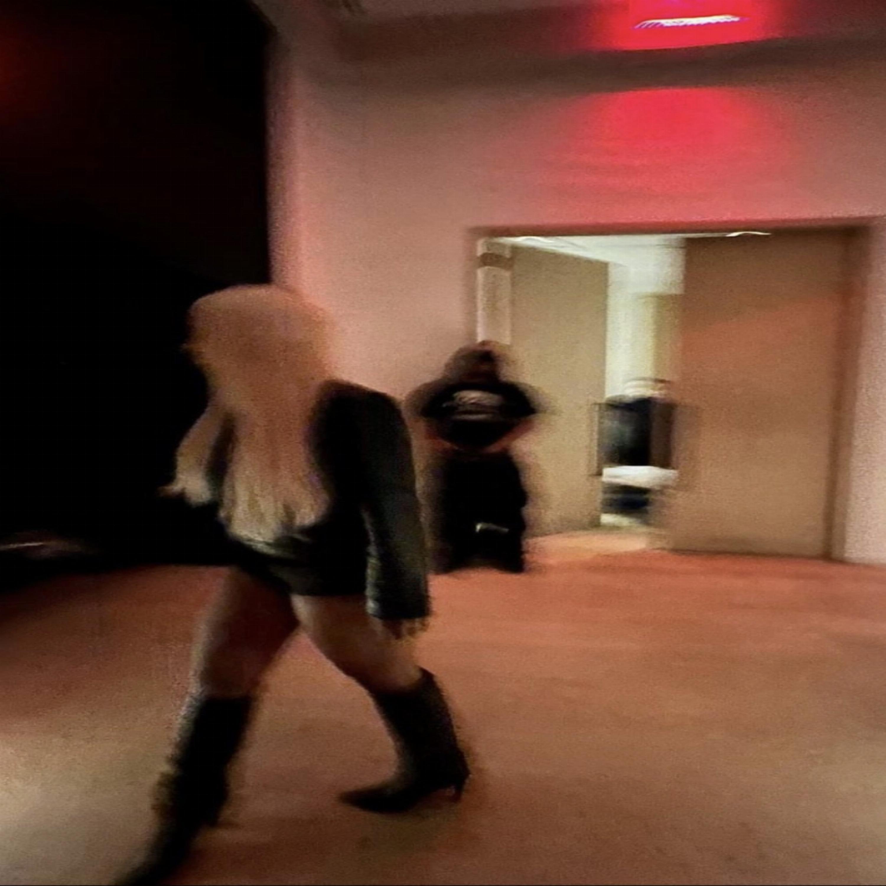 Runway (feat. Akhsosa)