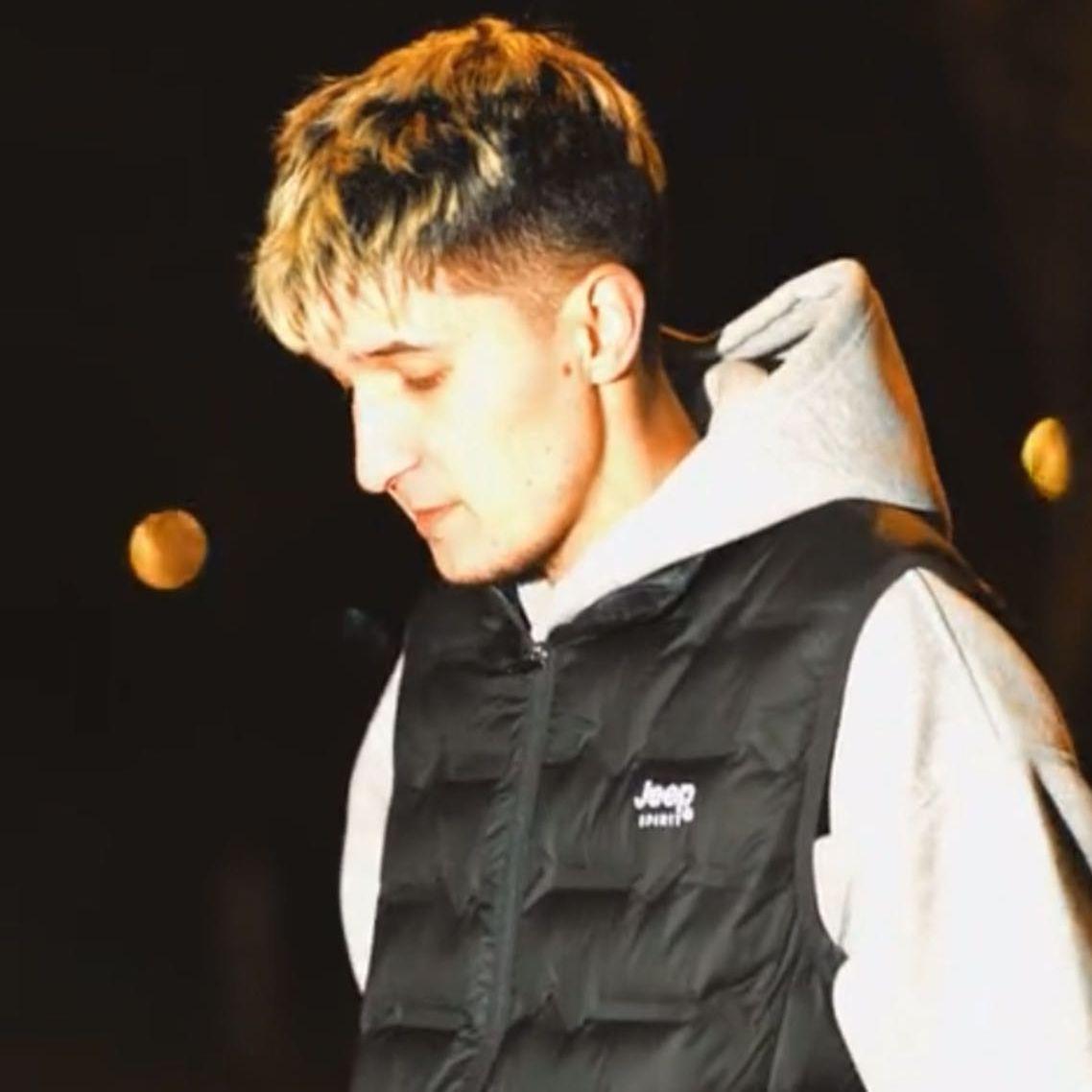 jiyda gulunganda(当沙枣花绽开时）