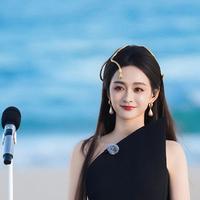 何泓姗资料,何泓姗最新歌曲,何泓姗MV视频,何泓姗音乐专辑,何泓姗好听的歌