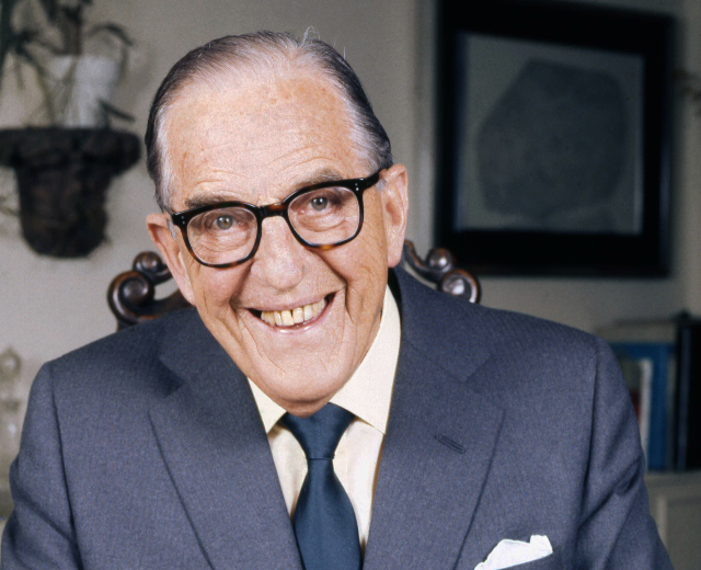 Stanley Holloway