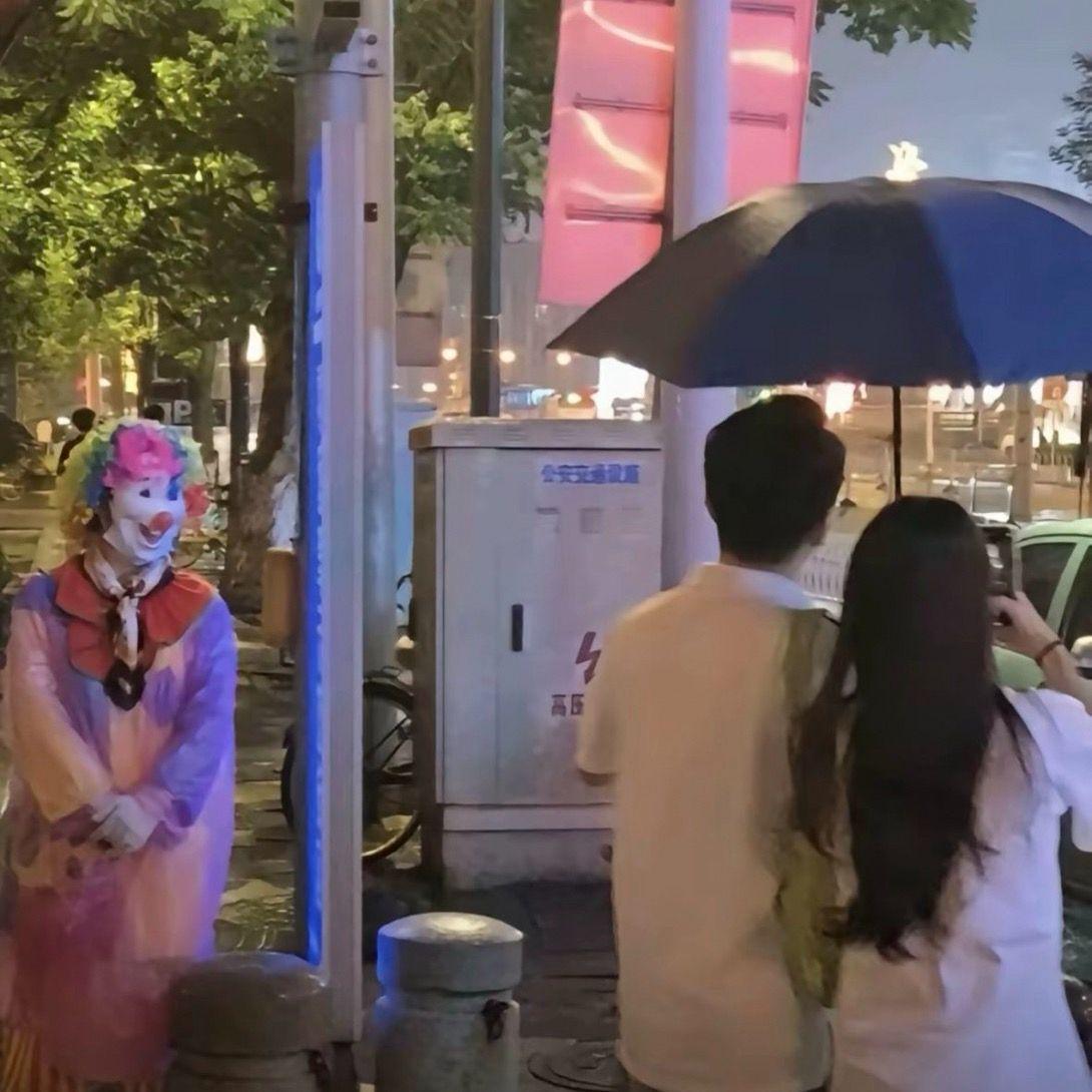 花椒也是花_耳机分你一半_花椒也是花 | 在线播放_花椒也是花歌词_花椒也是花下载 | 网易云音乐